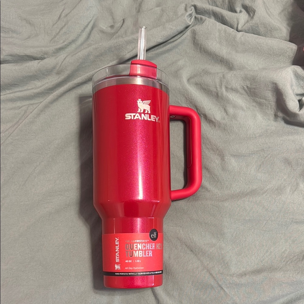 Stanley Scarlet Quencher Tumbler with Handle